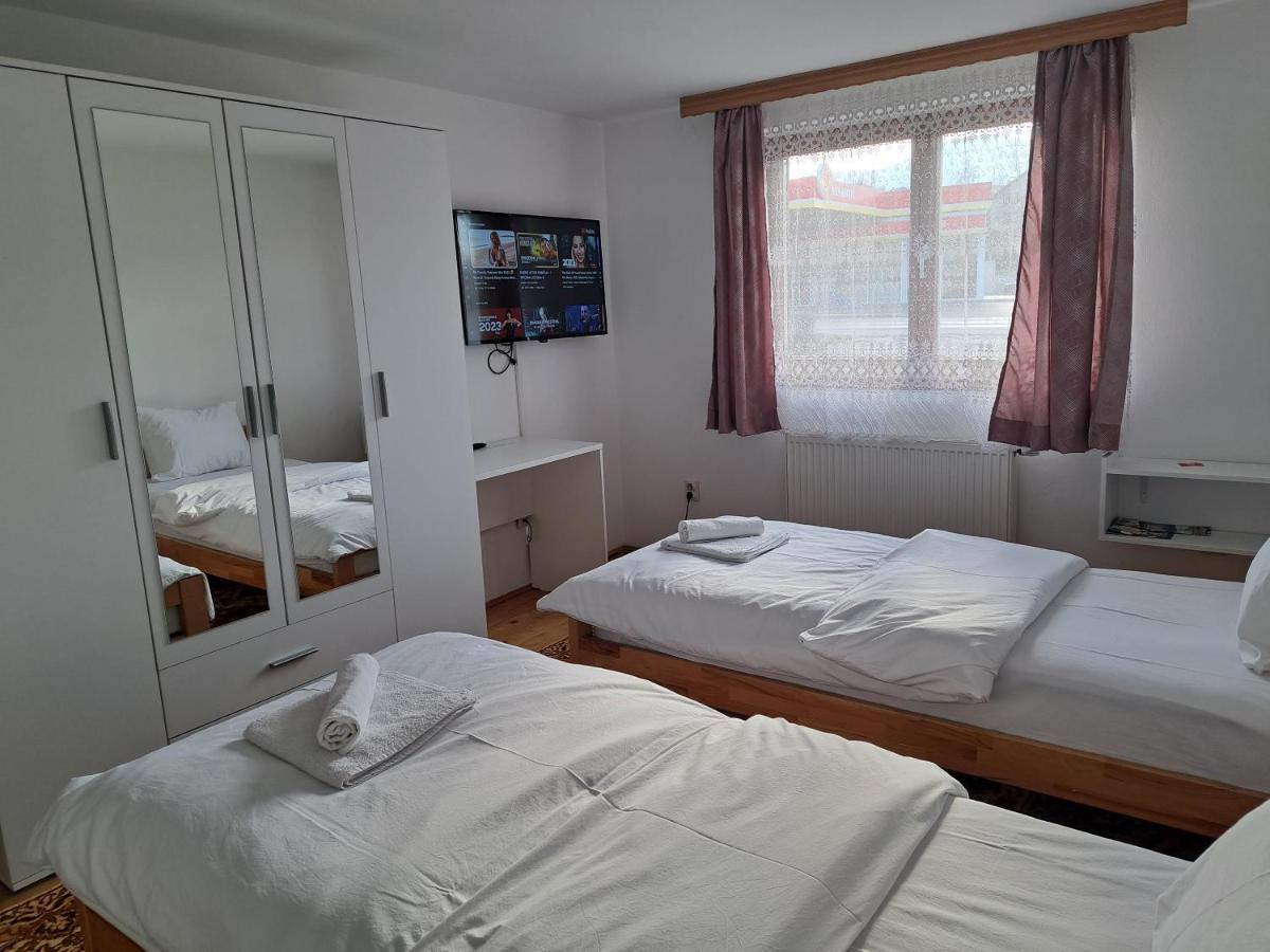 פאלה Aleksandar Apartmani מראה חיצוני תמונה
